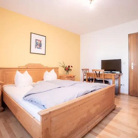 Hotel Weisser Hahn Wemding