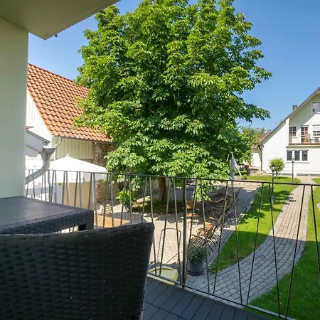 Weisser Hahn 3*