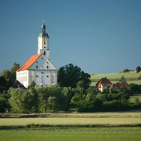 Weisser Hahn Hotel 3*